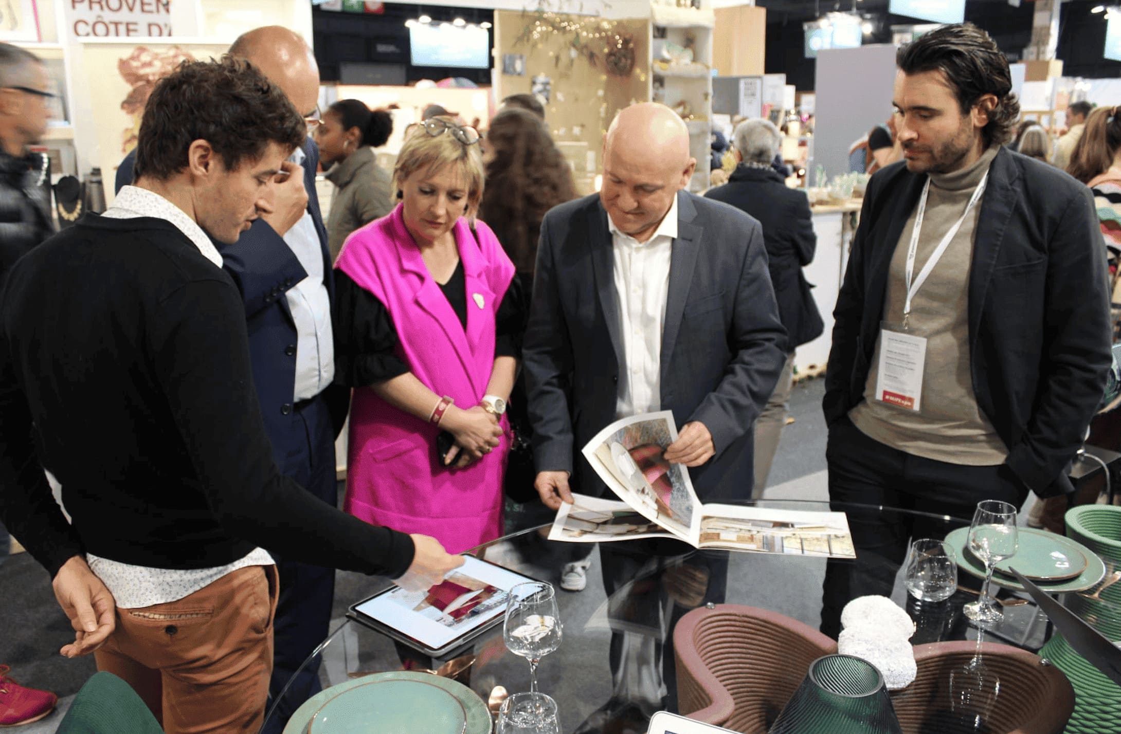 <img src="https://3dconcrete.fr/actualités/3d-concrete-impressionne-au-salon-du-made-in-france-a-paris/interiorfurniture.jpg" alt="New range of interior furniture in 3D printed concrete by 3D Concrete showcased at the MIF exhibition">