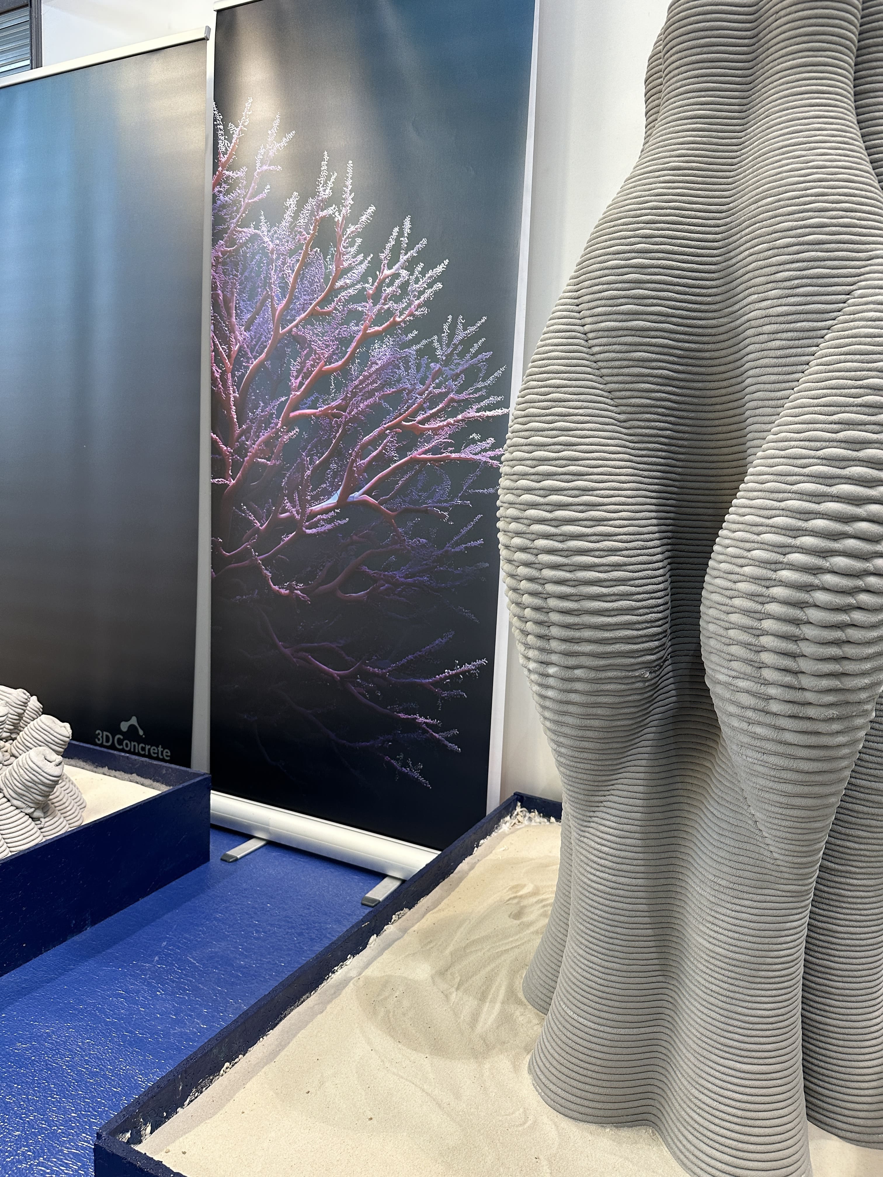 <img src="https://3dconcrete.fr/actualités/3d-concrete-impressionne-au-salon-du-made-in-france-a-paris/biodiversitemarine.jpg" alt="Innovations en impression 3D pour la biodiversité marine et la protection côtière avec 3D Concrete">