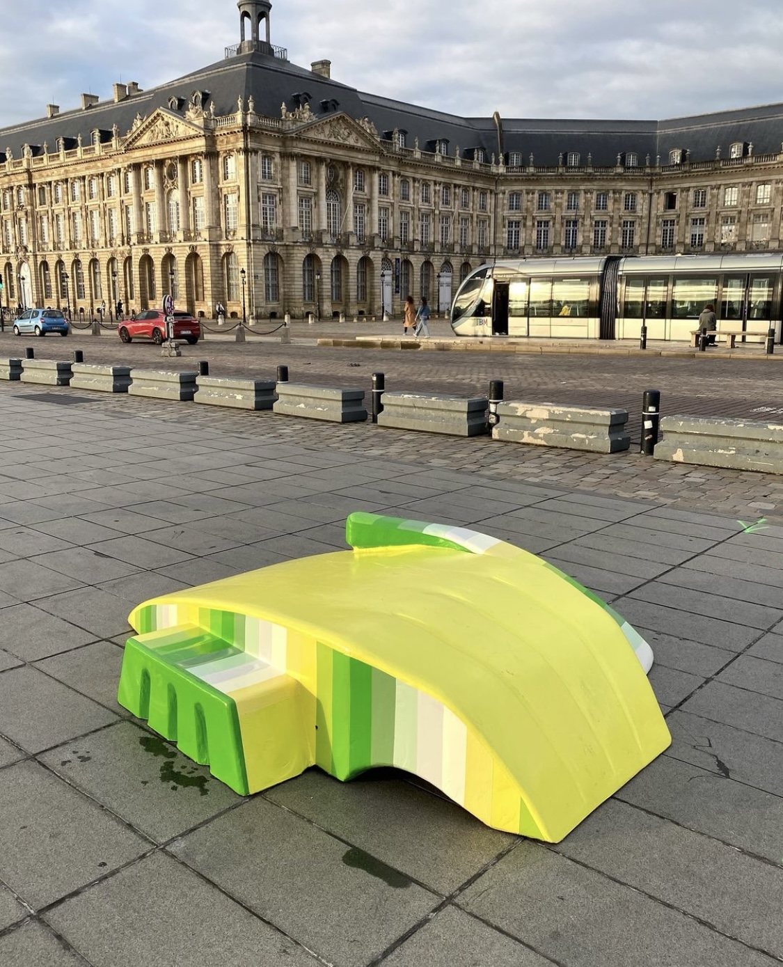 <img src="https://3dconcrete.fr/actualitesbordeaux-eblouit-avec-ses-nouvelles-sculptures-skatables-en-couleurs-vives/designskatablemodules.jpg" alt="Bordeaux enriches its public spaces: innovative skatable sculptures in 3D concrete by 3D Concrete">