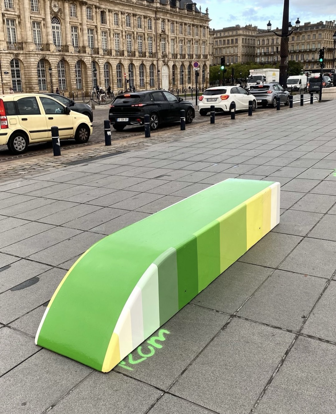 <img src="https://3dconcrete.fr/actualitesbordeaux-eblouit-avec-ses-nouvelles-sculptures-skatables-en-couleurs-vives/designskatablemodules.jpg" alt="Bordeaux enriches its public spaces: innovative skatable sculptures in 3D concrete by 3D Concrete">